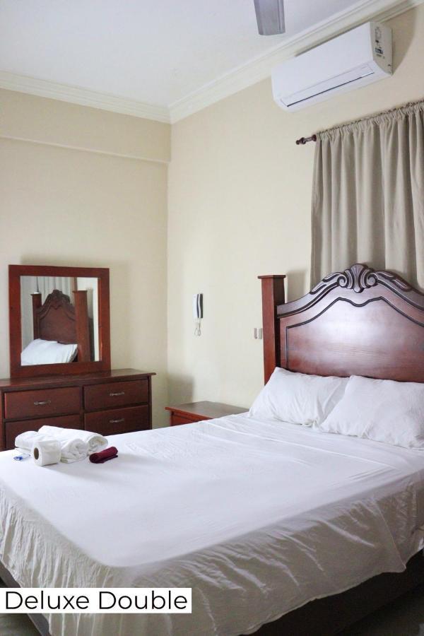 סנטו דומינגו Hotel Enrique II Zona Colonial Vista Al Malecon מראה חיצוני תמונה