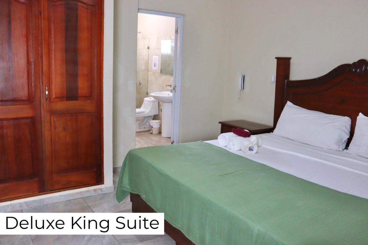 סנטו דומינגו Hotel Enrique II Zona Colonial Vista Al Malecon מראה חיצוני תמונה