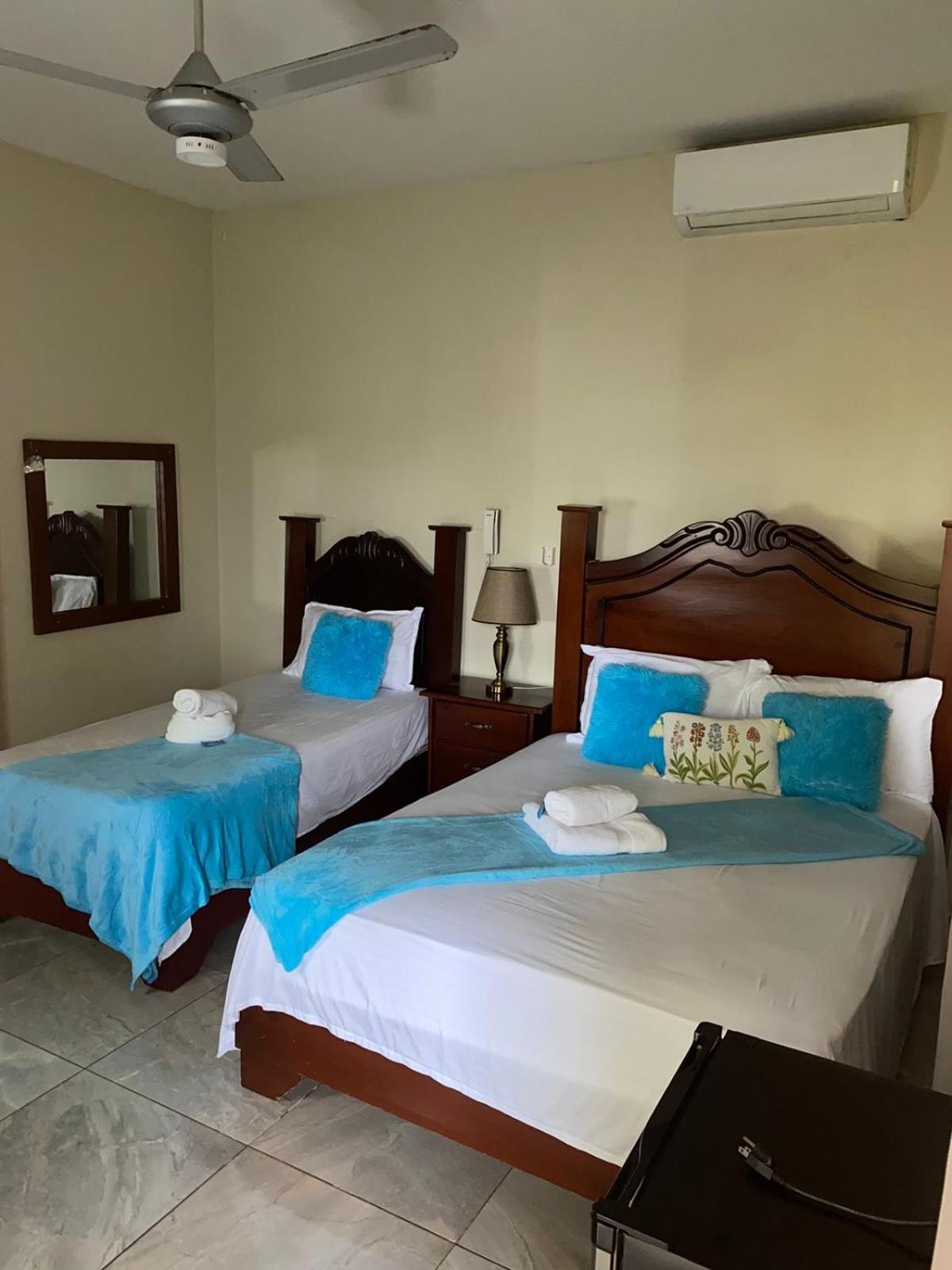 סנטו דומינגו Hotel Enrique II Zona Colonial Vista Al Malecon מראה חיצוני תמונה