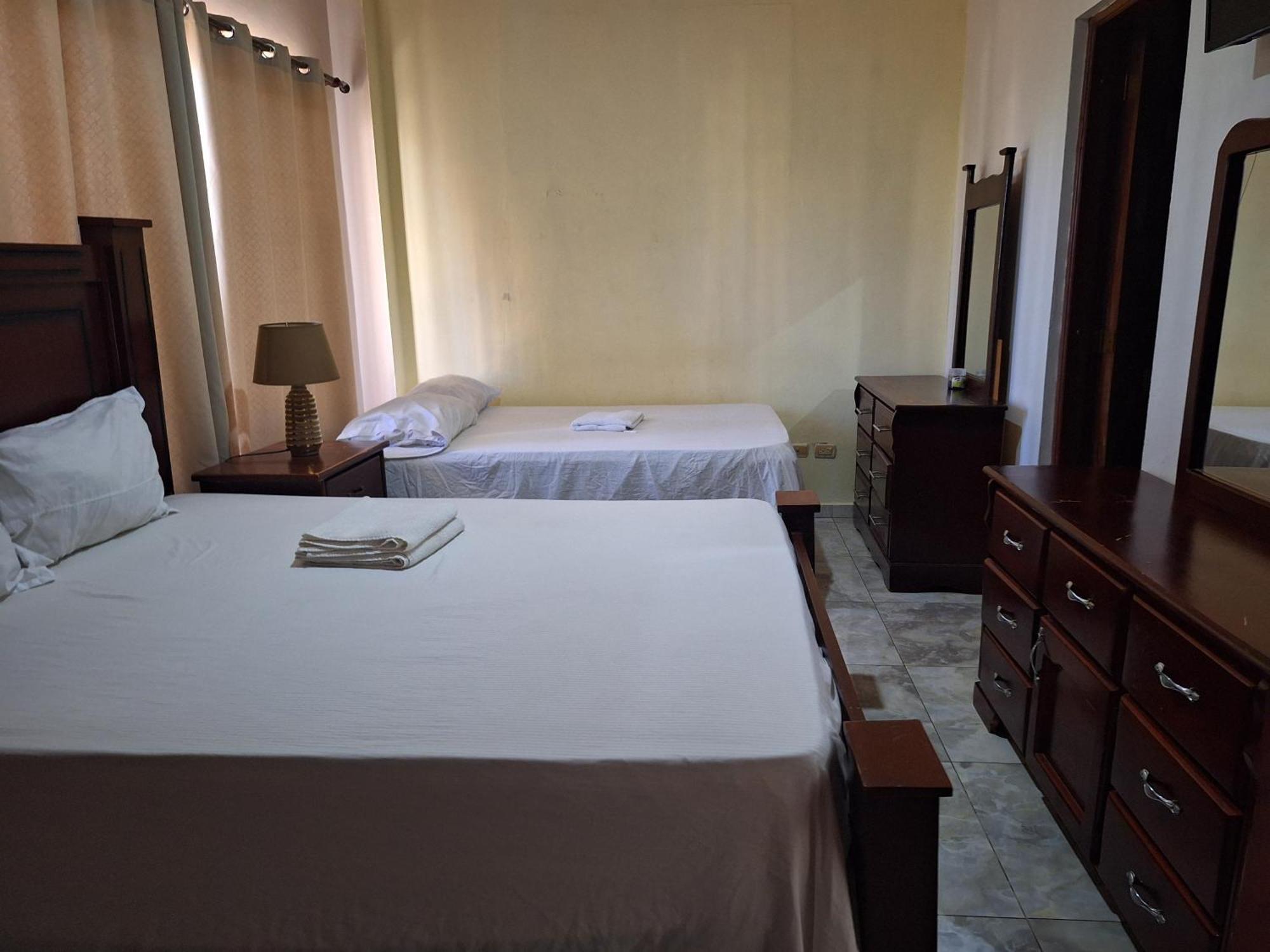 סנטו דומינגו Hotel Enrique II Zona Colonial Vista Al Malecon מראה חיצוני תמונה