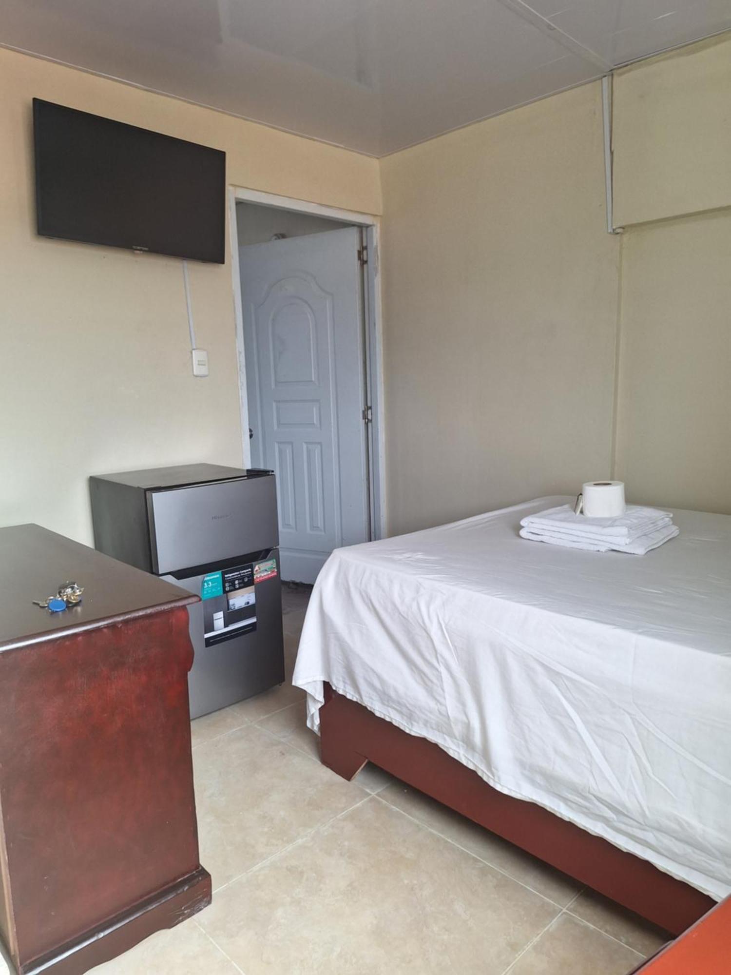 סנטו דומינגו Hotel Enrique II Zona Colonial Vista Al Malecon מראה חיצוני תמונה