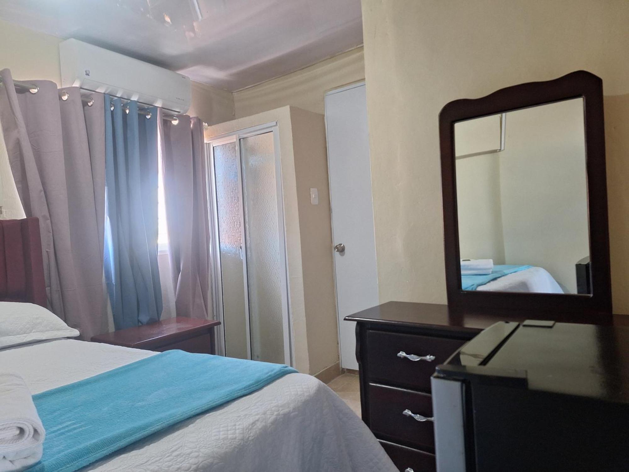 סנטו דומינגו Hotel Enrique II Zona Colonial Vista Al Malecon מראה חיצוני תמונה